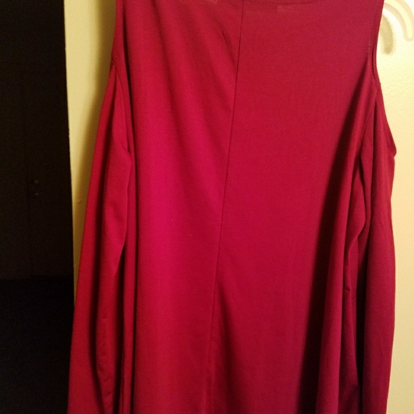 Long sleeve cold shoulder shirt - Picture 3 of 3